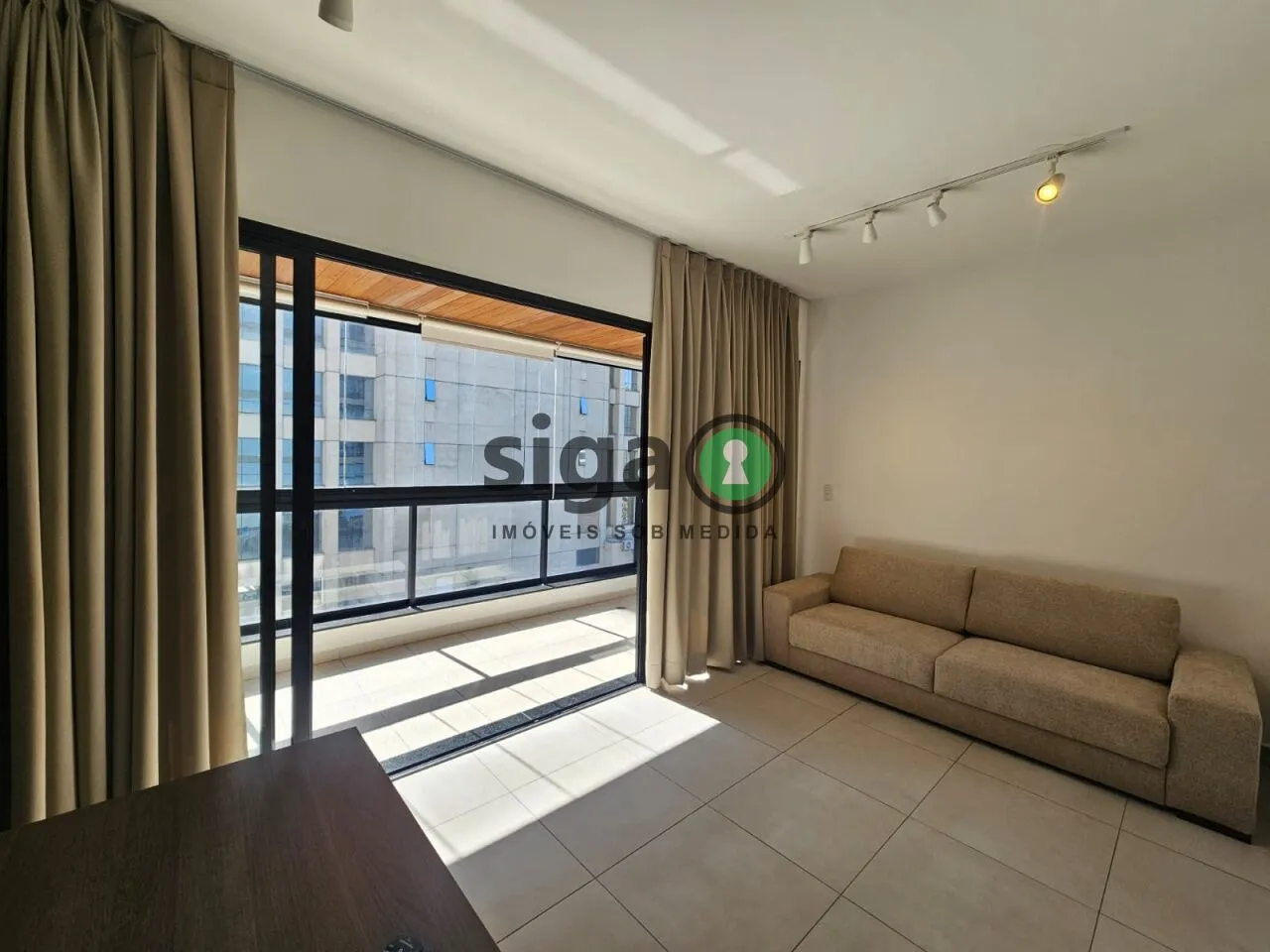 Imagem Apartamento mobiliado para alugar no Condomínio Limited Funchal
