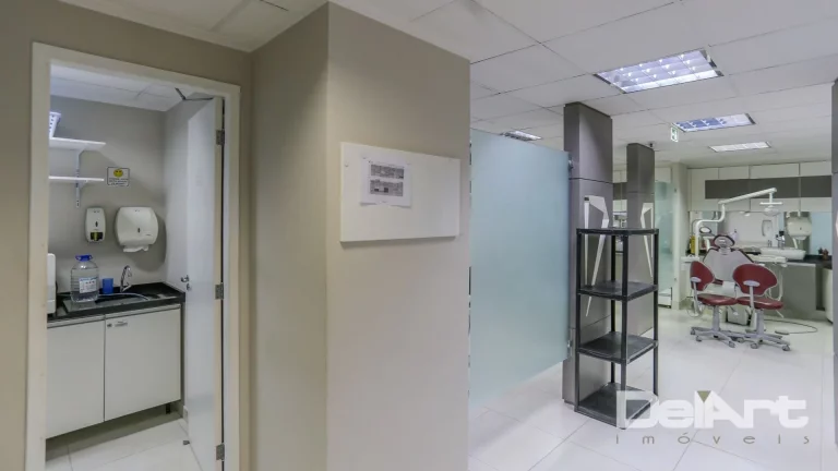 Imagem Sala/Conjunto Comercial Corporativo LOCADA - 182,61m2 + 02 vagas - Edifício Curitibano Prime Center - R$ 1.450.000,00 - Água Verde.