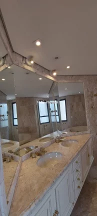 Imagem Imperdível: Apartamento de Luxo com 3 Suítes e 3 Vagas no Campo Belo, São Paulo-SP - 240m²!