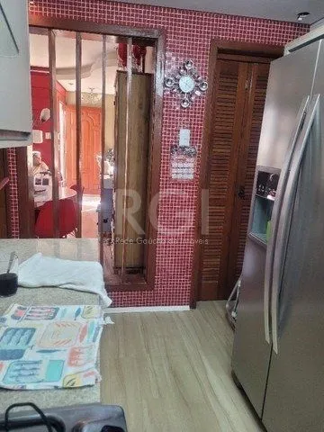 Imagem Casa para Venda - 80m², 2 dormitórios, 1 vaga - Medianeira