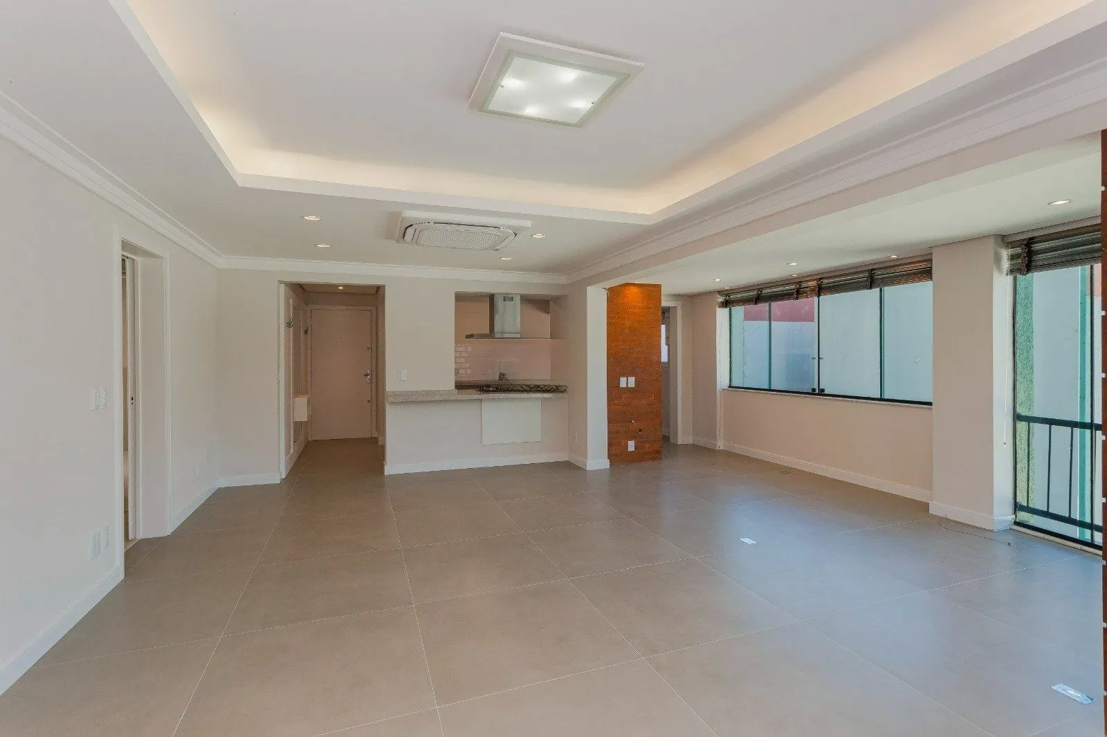 Imagem Apartamento 100% Reformado com 3 Dormitórios e Churrasqueira
