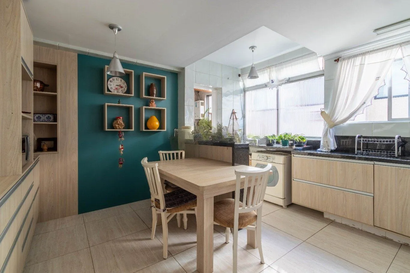 Imagem Apartamento com 3 quartos e 116m² à venda em Petrópolis, Porto Alegre. Rua General Souza Doca, Petrópolis, Porto Alegre