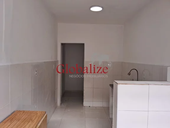Imagem Apartamento no pavimento térreo de frente, entre os bairros Aparecida e Estuário em Santos por R$ 430.000,00