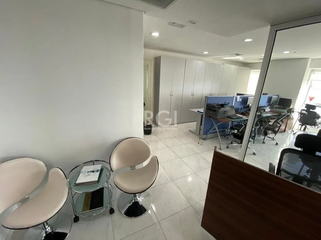 Imagem Salas Comerciais ,Imóvel MOBILIADO com 121m²