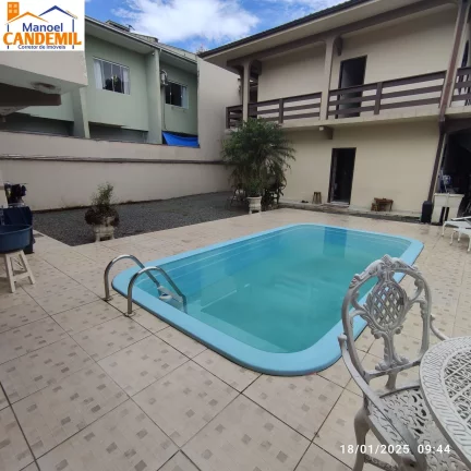 Imagem Casa residencial ou comercial a venda em Joinville, bairro Boemerwaldt,