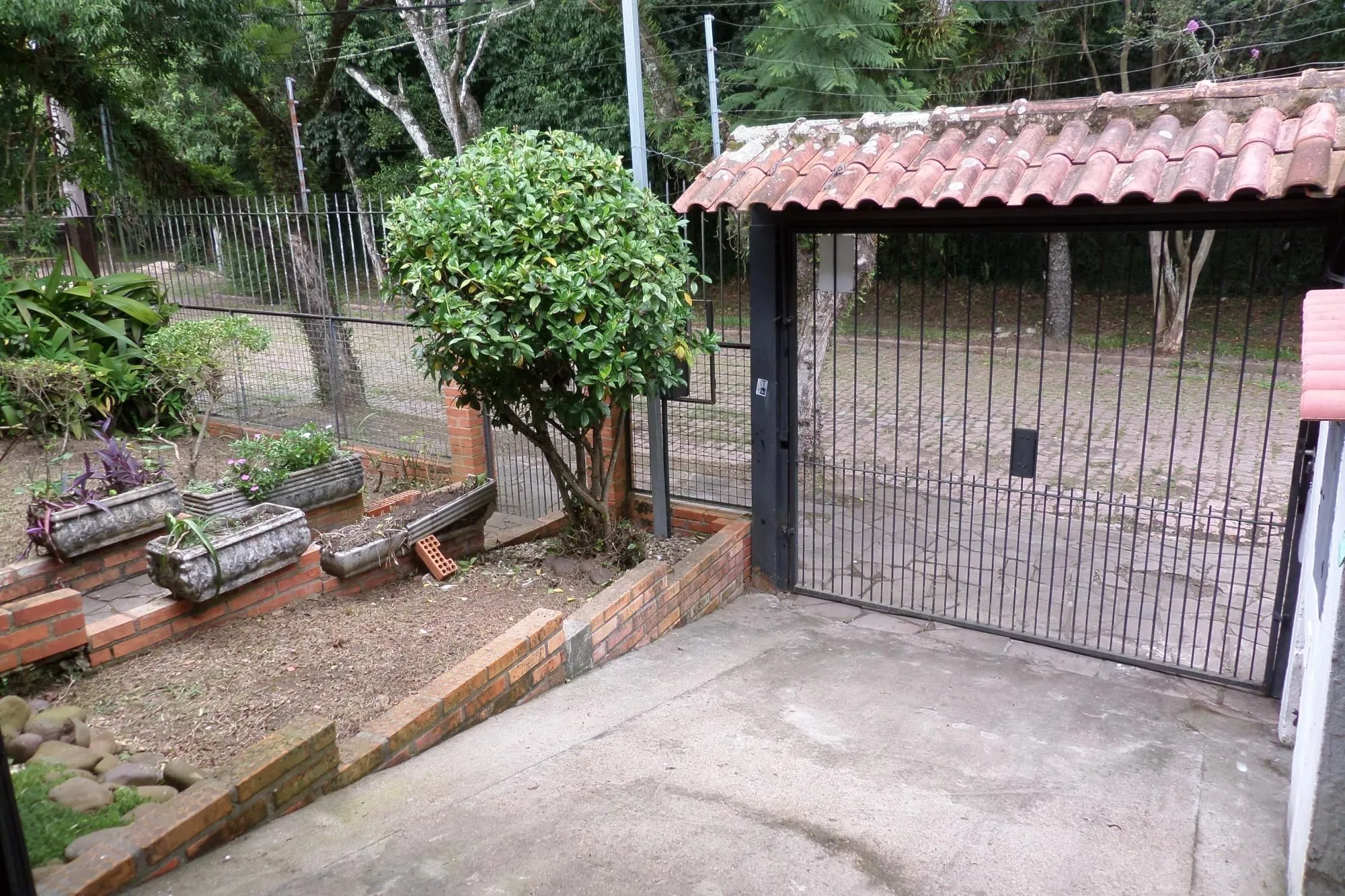 Imagem Casa no bairro Ipanema de 3 dormitórios e 2 vagas