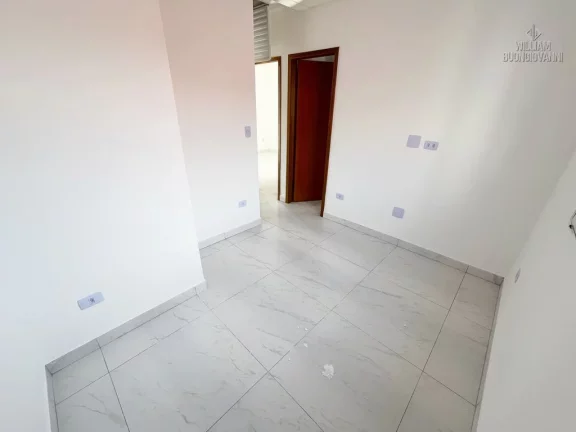 Imagem Casa de condomínio na Vila Tupi, 2 Dormitórios com Suíte! Sobreposta Alta!