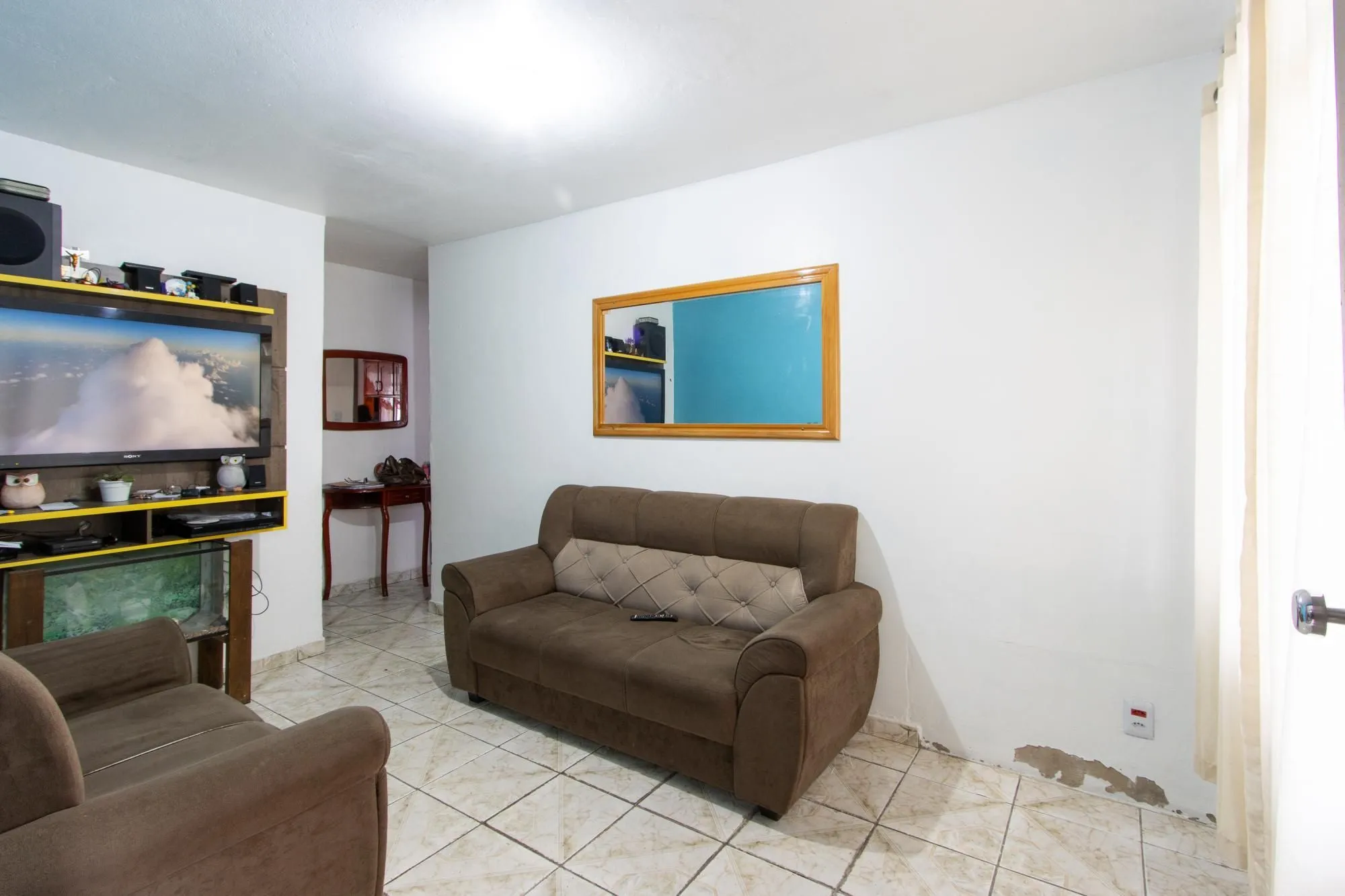 Imagem Casa ampla de 2 pavimentos com 4 dormitórios, 1 suite e 4 vagas no bairro Santa Tereza!