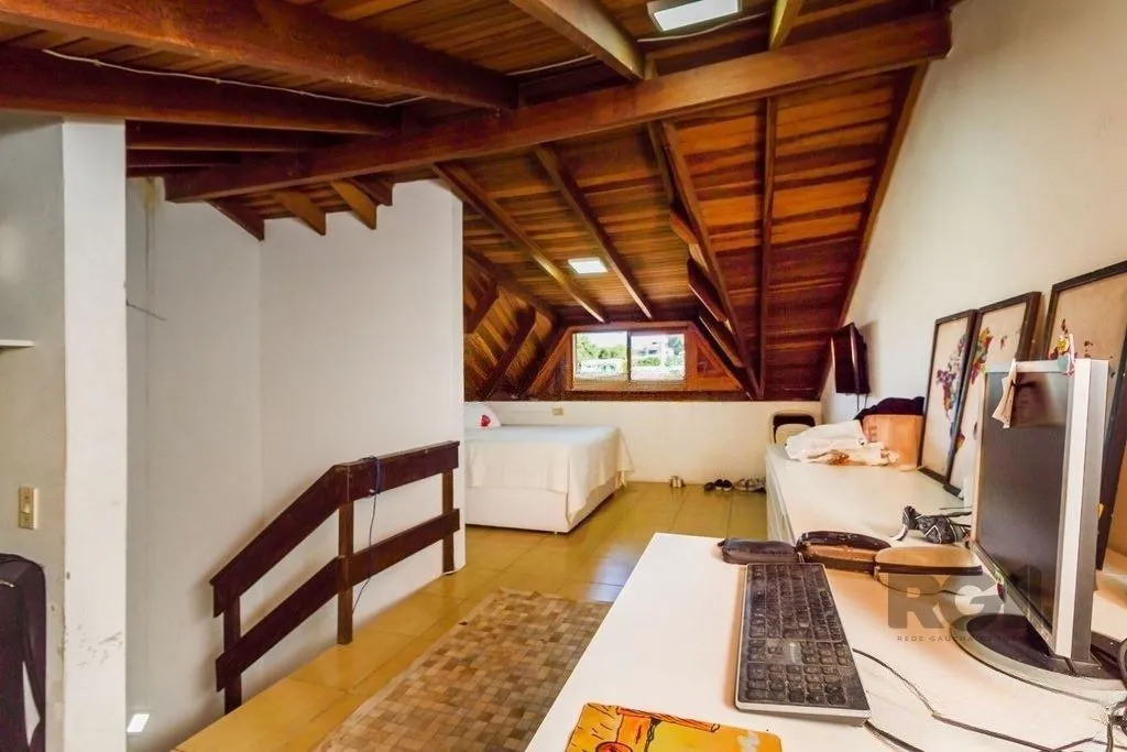Imagem Casa de 117m² - 3 dormitórios e 1 vaga no bairro Hípica