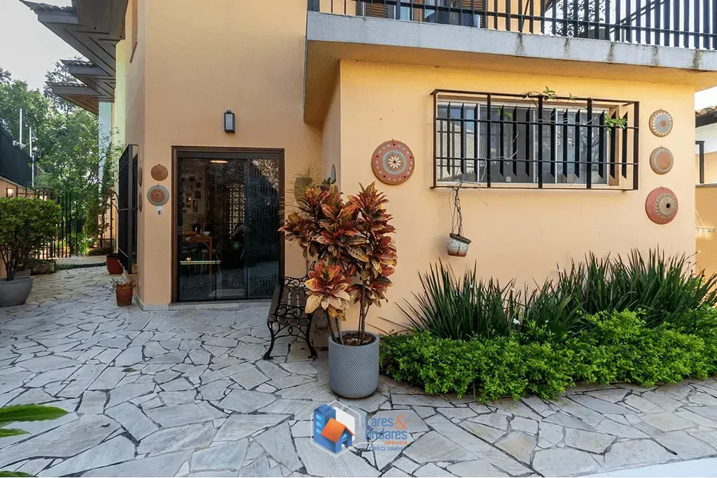 Imagem Casa à venda 3 Quartos 3 Suites 5 Vagas 310M² Alto da Lapa São Paulo - SP
