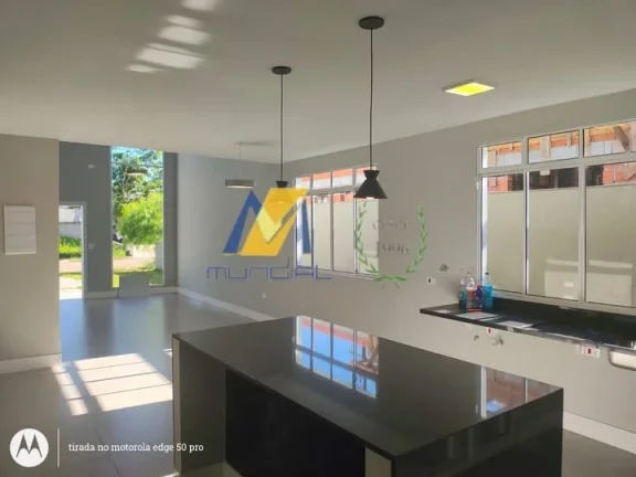 Imagem Linda Casa com 239 m² em Condomínio à Venda com 3 Quartos e 1 Suíte