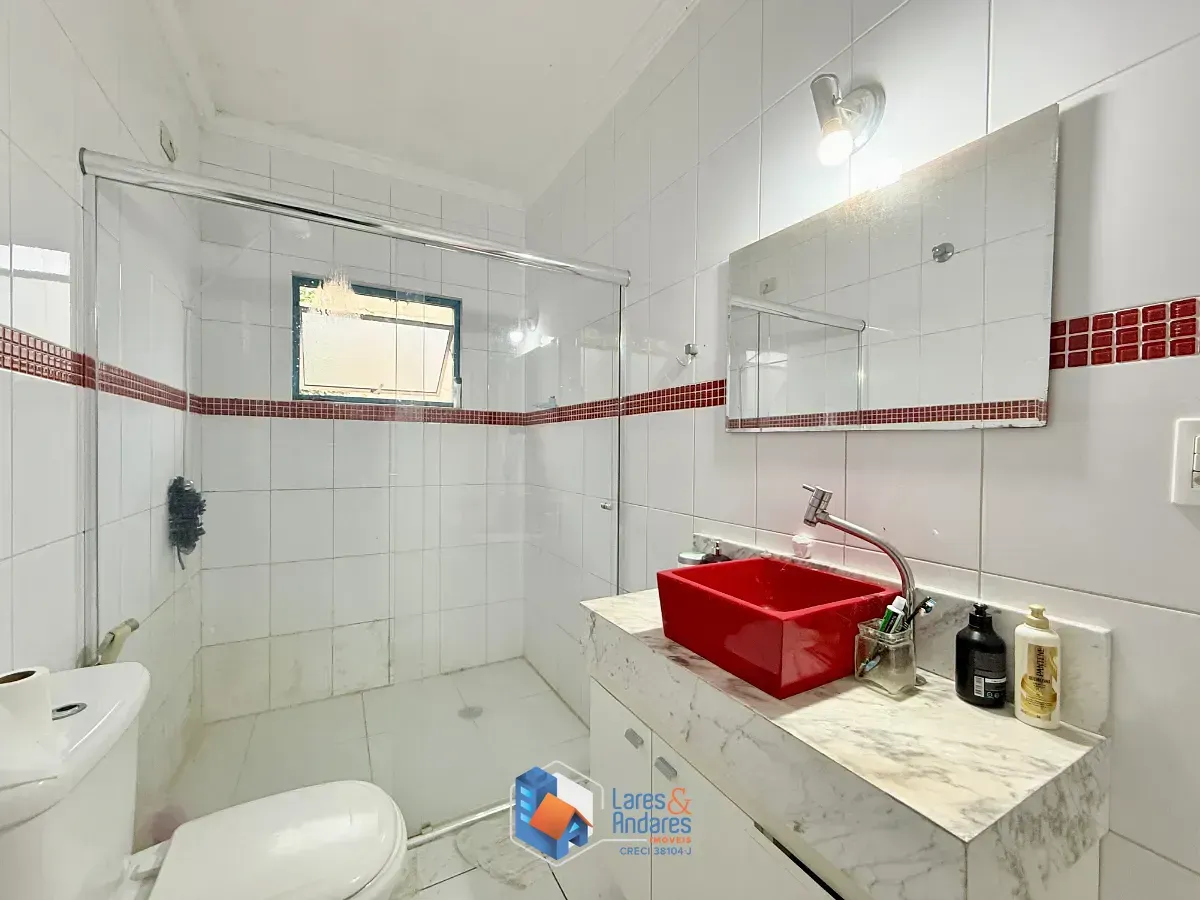 Imagem Sobrado para venda em Jardim dos Lagos com 3 quartos, sendo 3 suítes, 185m²