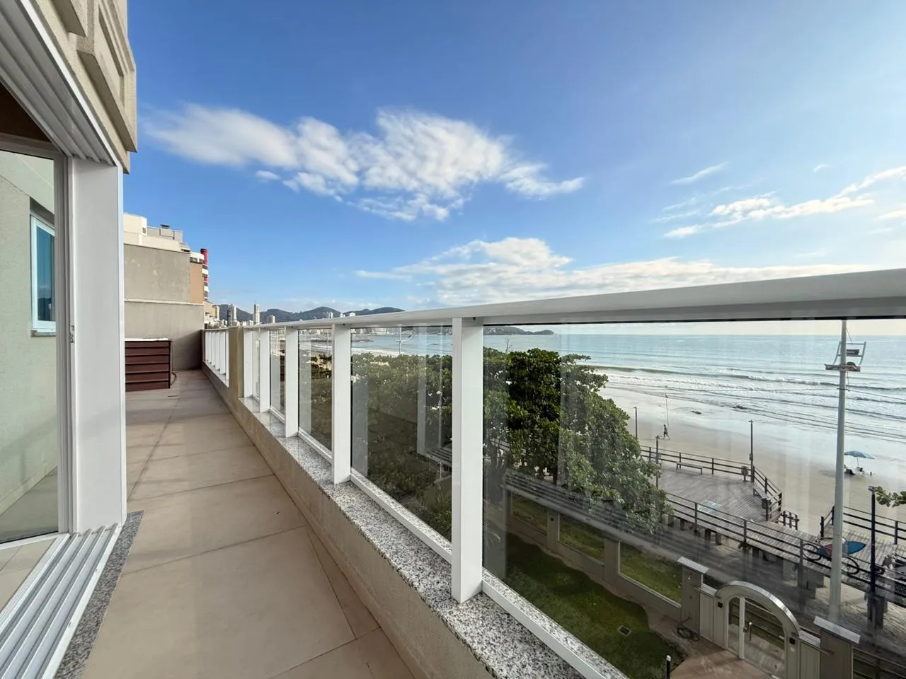 Imagem Apartamento com vista para o mar à venda com 292m2 por R$ 9.500.000,00