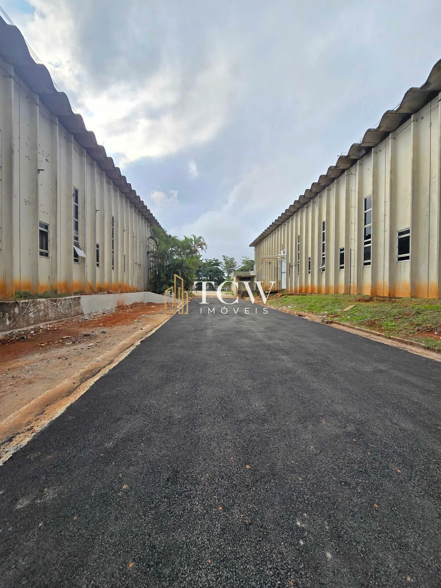 Imagem Galpão Logístico e Industrial com 22 docas para Locação em Suzano/SP | 13.320 m2