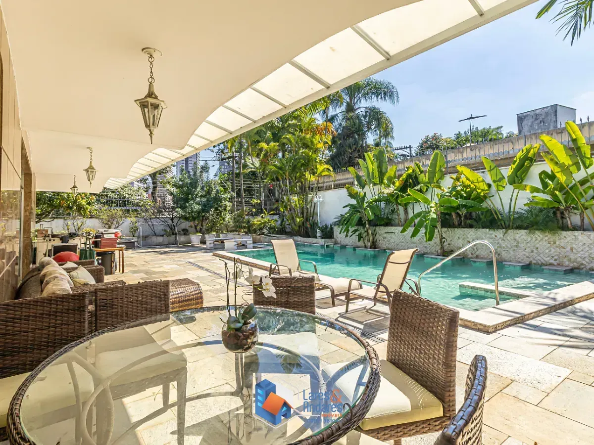 Imagem Casa para venda em Pinheiros com 5 quartos, sendo 5 suítes, 735m²