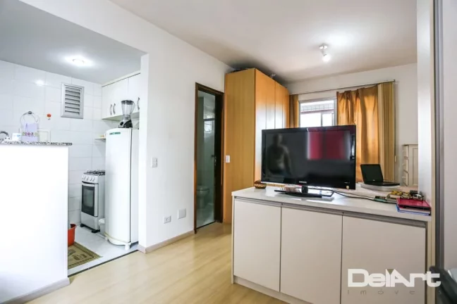 Imagem Stúdio residencial c/ sacada - 01 quadra do Shopping Curitiba - andar alto - 35,05m2 privativos - Semi-mobiliado - R$ 370.000,00.