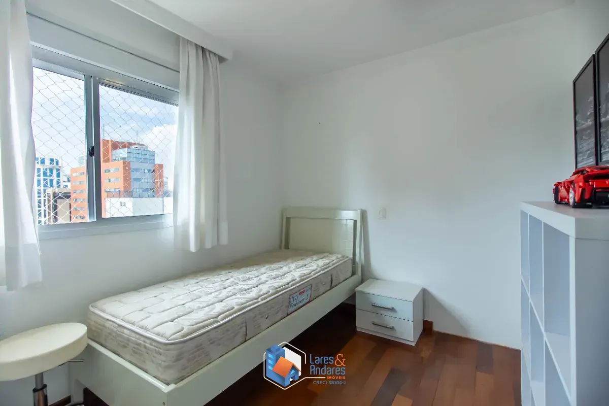 Imagem Apartamento para venda em Moema com 4 quartos, sendo 3 suítes, 143m²