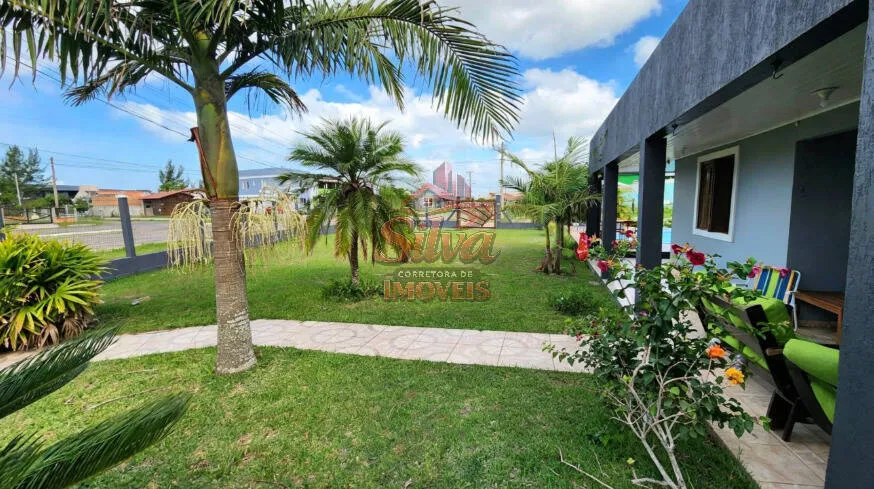 Imagem C759 | Casa c/ piscina na Av. Principal