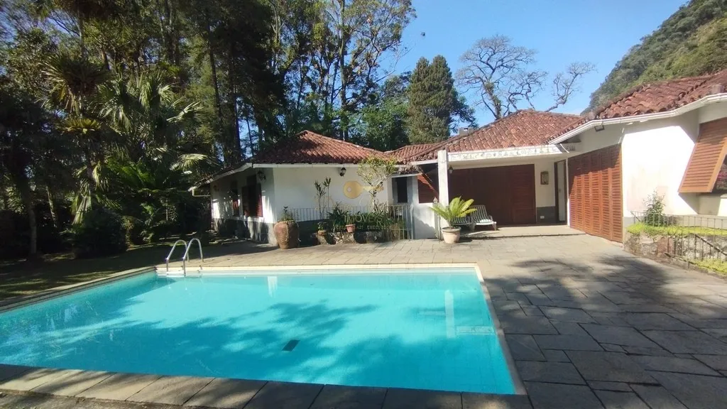 Imagem Casa para Venda em Teresópolis / RJ no bairro Granja Guarani