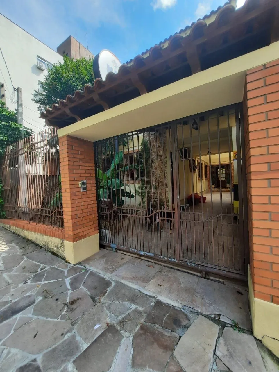 Imagem Casa para Venda - 347m², 5 dormitórios, sendo 2 suites, 3 vagas - São João