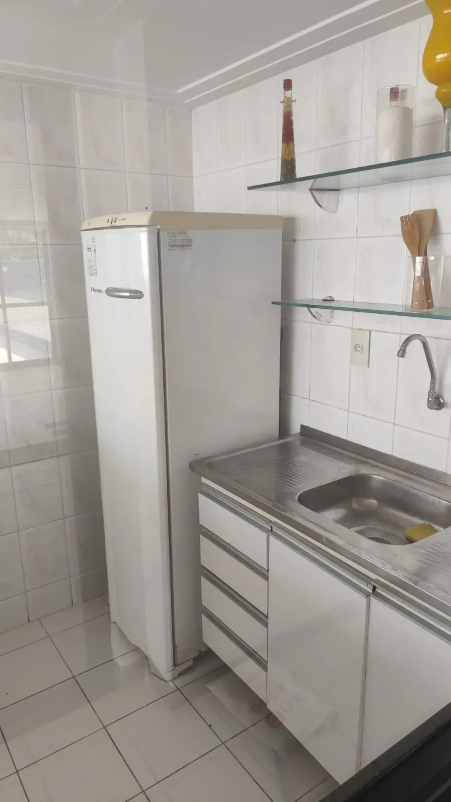 Imagem Apartamento com 1 Quarto para Alugar, 56 m² em Pituba - Salvador