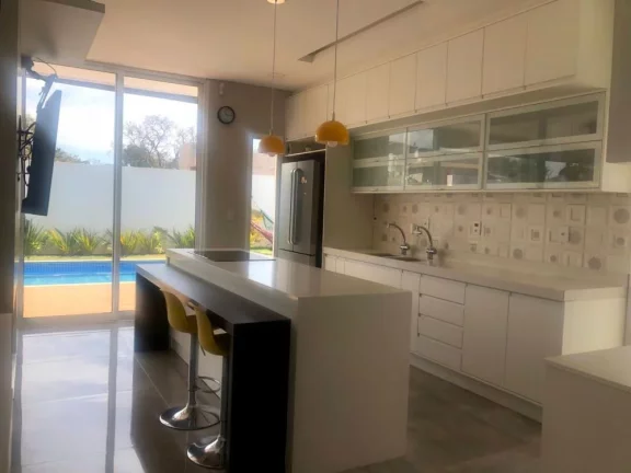 Imagem Linda casa a venda no Condomínio Ninho Verde Eco Residence II - Pardinho/SP.