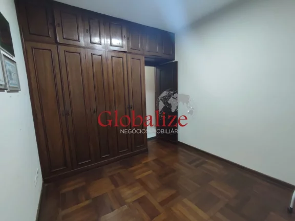 Imagem BELISSIMA CASA COM PISCINA NO BAIRRO DO EMBARÉ, 3DORMITÓRIOS, 1 SUÍTE, GARAGEM PARA 3 CARROS. VALOR R$1.200.000,00