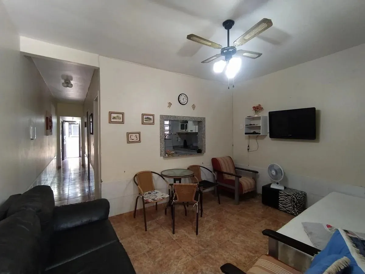 Imagem Casa em Condomínio para Venda em Cabo Frio / RJ no bairro Peró