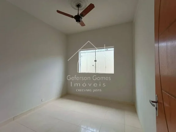 Imagem Casa com 3 quartos à Venda, Nicolini - Mantena