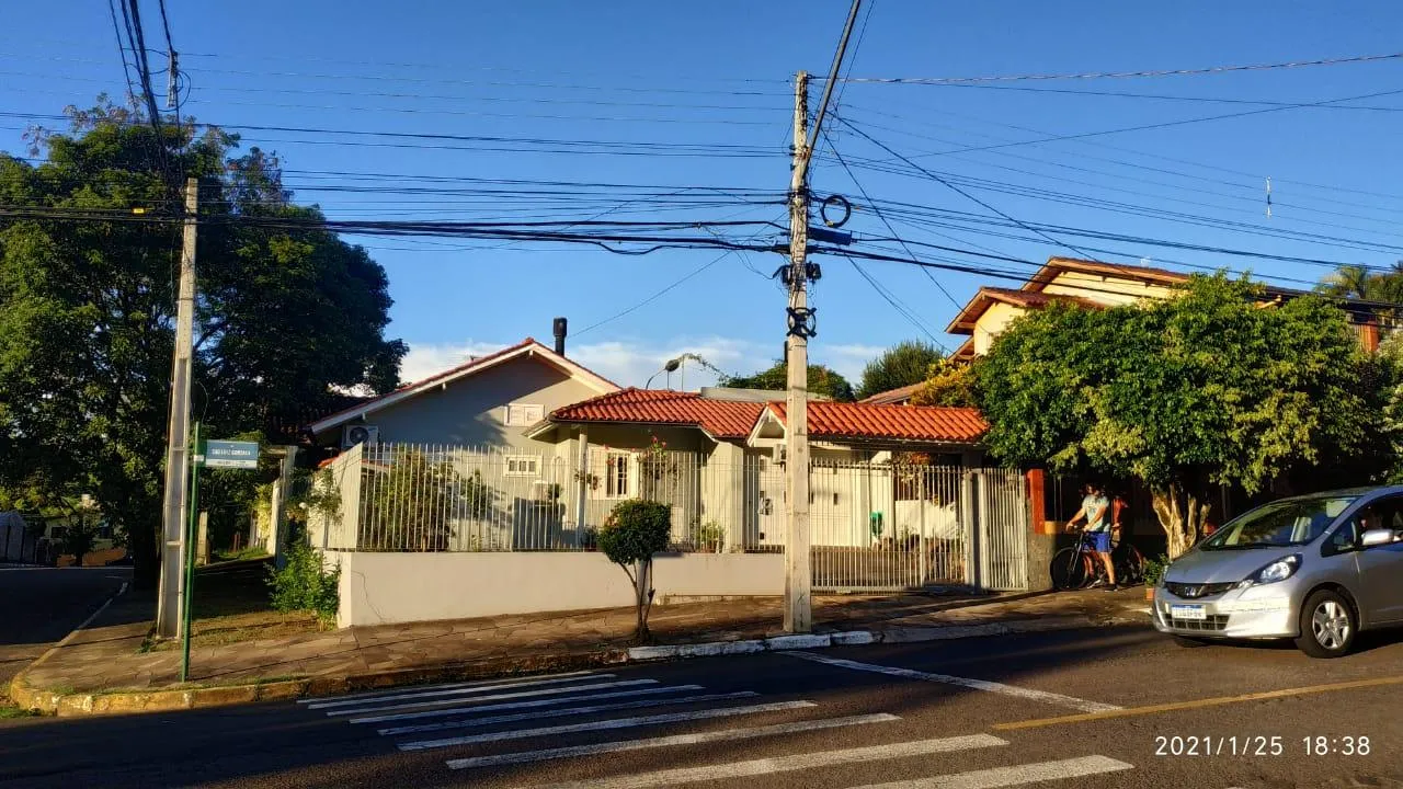 Imagem Casa para venda no bairro Guarani, Novo Hamburgo - 3 dormitórios