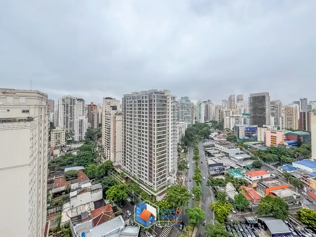 Imagem Apartamento para venda em Vila Uberabinha com 4 quartos, sendo 3 suítes, 233m²