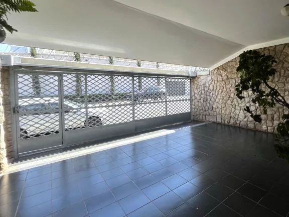 Imagem Sobrado para venda em Residencial Baldassari com 5 quartos, sendo 1 suíte, 368m2