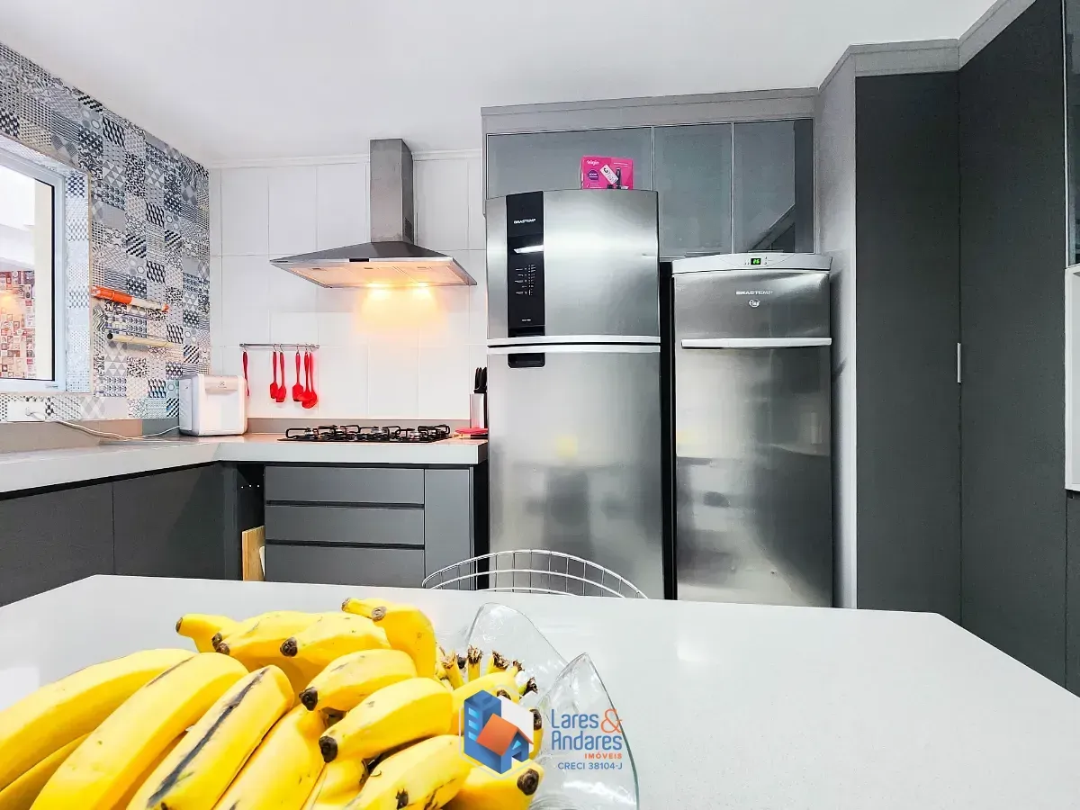 Imagem Sobrado para venda em Sacomã com 5 quartos, sendo 1 suíte, 245m²