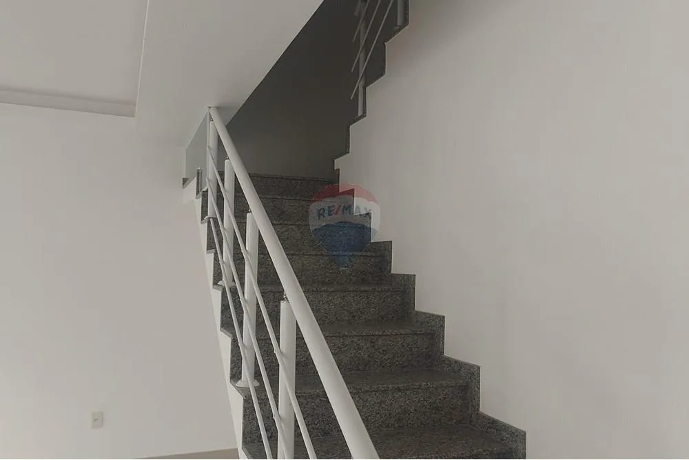 Imagem Casa com 2 quartos para venda em Pedra de Guaratiba.