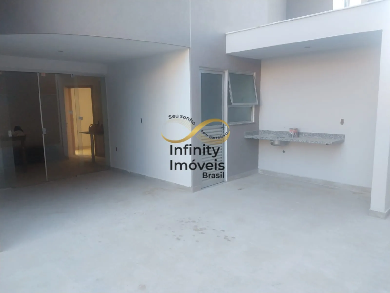 Imagem EDIFÍCIO MANHATAN FLORESTA - Apartamento à venda no bairro Floresta - Belo Horizonte/MG