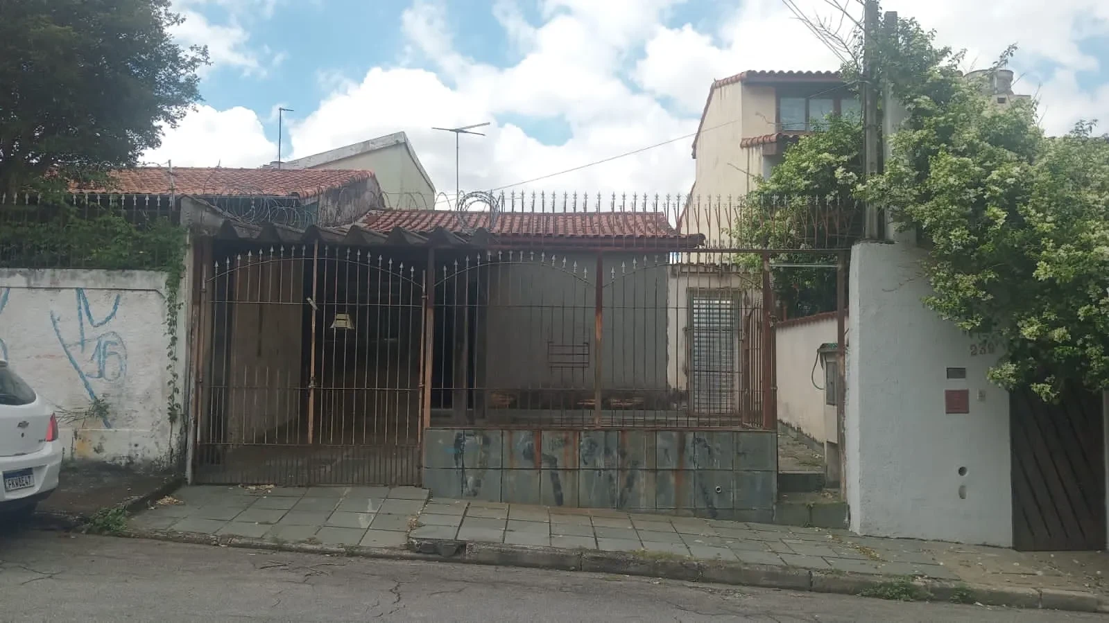 Imagem Casa com 2 Quartos à Venda, 90 metros em Conjunto Residencial do Bosque - Mogi das Cruzes