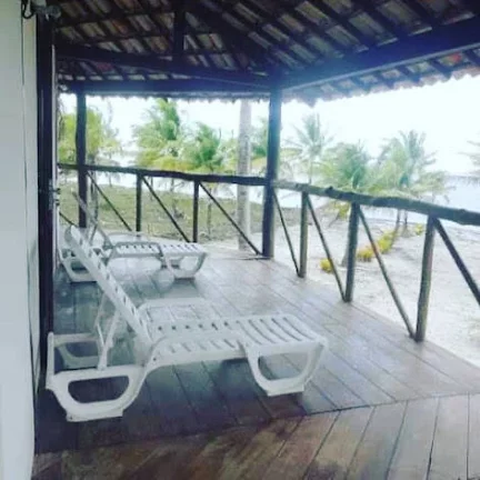 Imagem SOBRADO NA ILHA DOS TUBARÕES