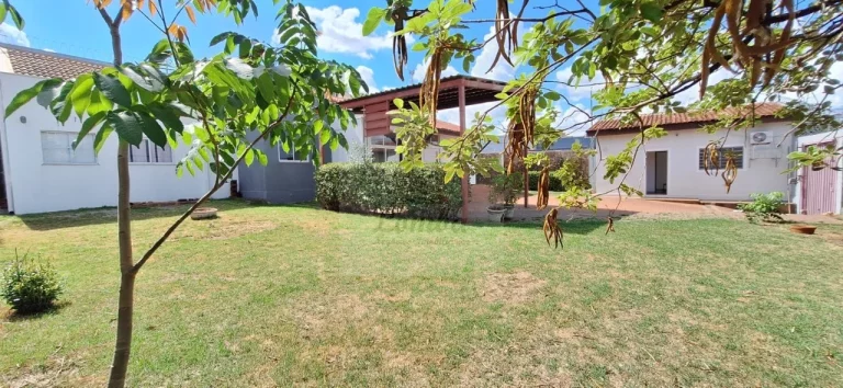 Foto do imóvel Imperdível oportunidade: Casa de 4 quartos na Morada do Ouro, Cuiabá-MT, com 280m² e 7 vagas de garagem! Confira agora!