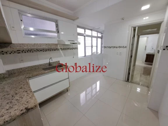 Imagem Apartamento à venda com 55m², 1 quarto, 2 banheiros, dependência, elevador e vaga coletiva or R$460.000,00 no José Menino em Santos