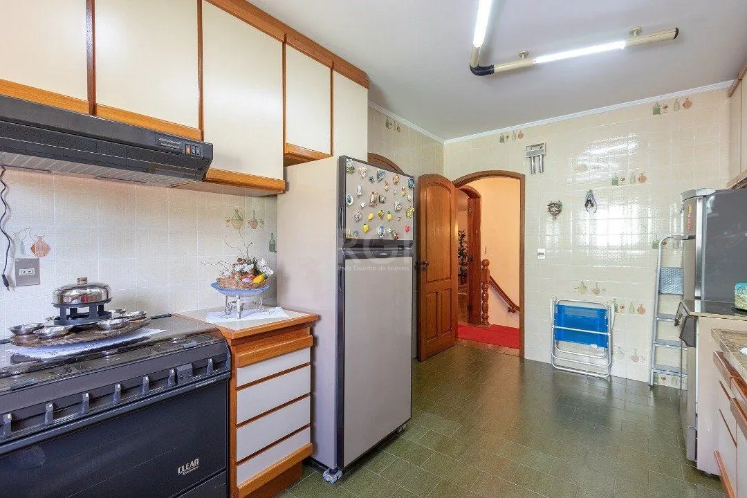 Imagem Casa para Venda - 725m², 4 dormitórios, sendo 1 suites, 4 vagas - Vila Assunção