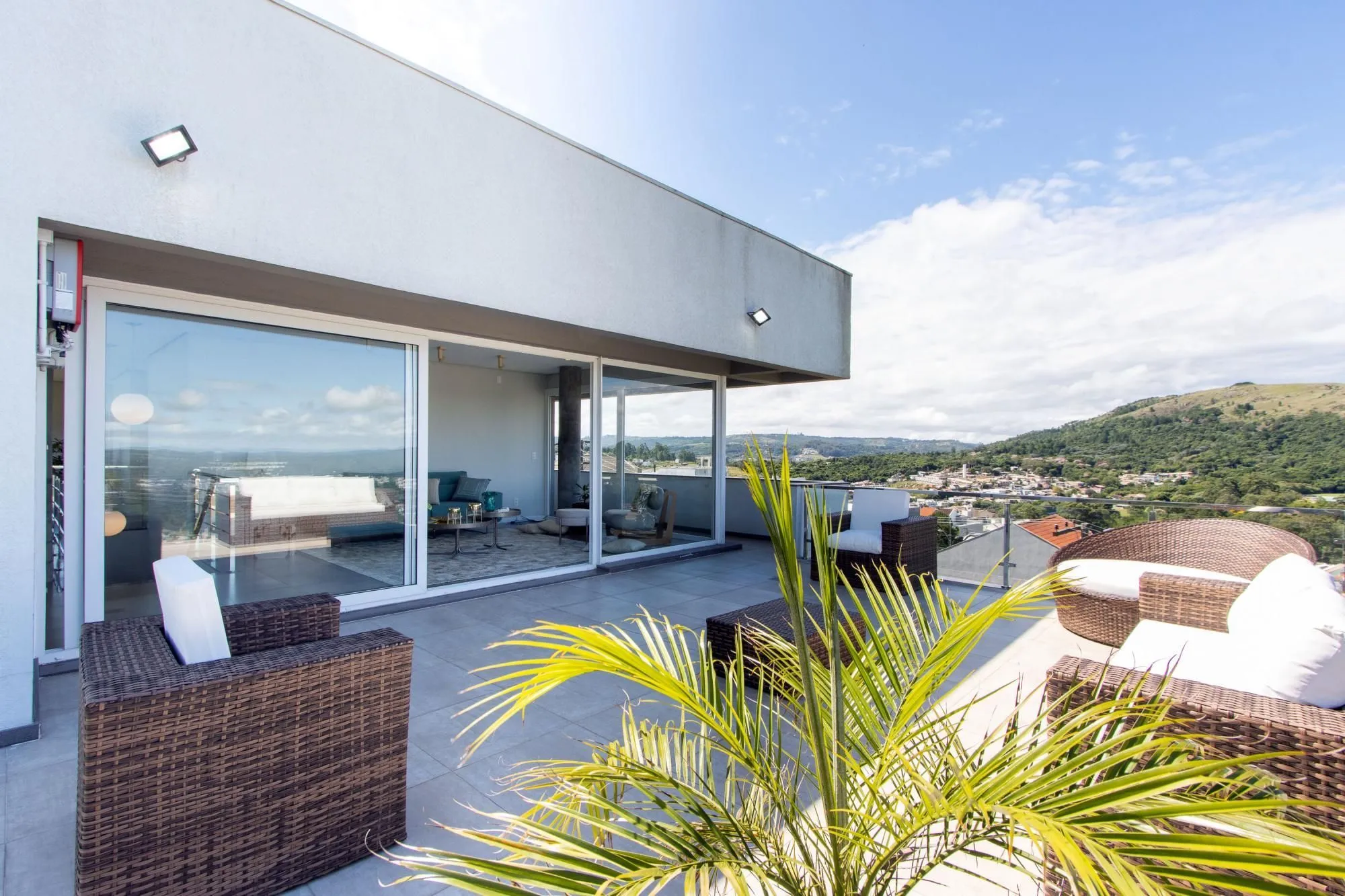 Imagem Luxuosa Casa em Condomínio de Alto Padrão com vista para Guaiba