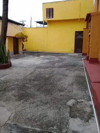 Casa com 5 Quartos à Venda, 600 m² em Centro - Nilópolis