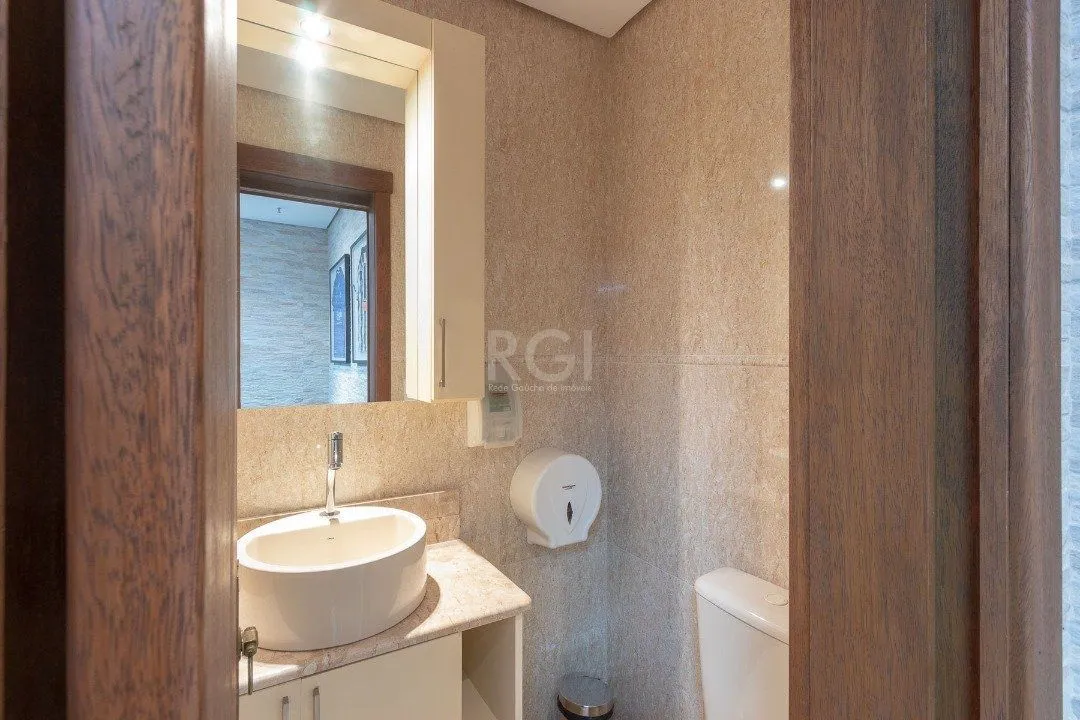 Imagem Cobertura Comercial para Venda - 101m², 0 dormitórios, Praia de Belas