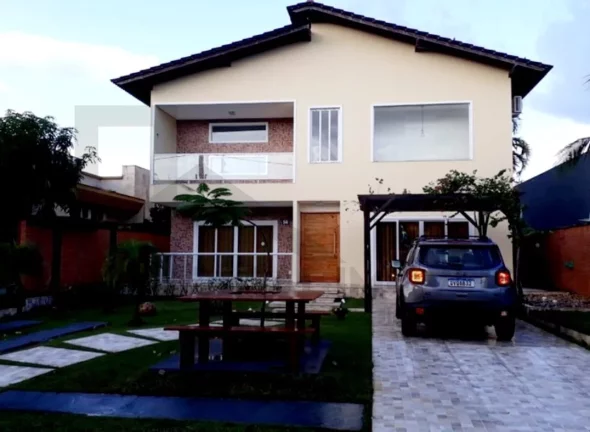 Imagem CASAL IMÓVEIS ALUGA CASA DUPLEX MONTENEGRO BOULEVARD 3 SUÍTES + GABINETE + 4 VGS