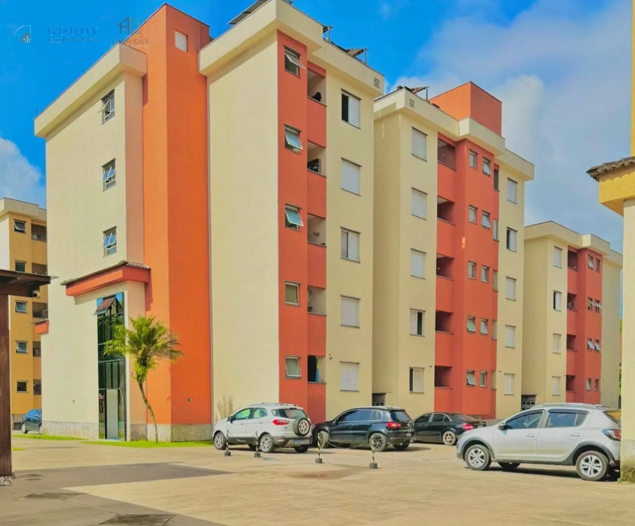 Imagem Apartamento 2 Quartos em Condomínio com Piscina - Pronto para Morar