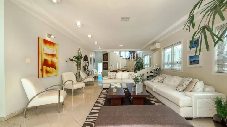 Imagem Casa 4 quartos 3 suites à venda, 348 m² por R$ 2.950.000 - Residencial Tres (Alphaville) - Santana de Parnaíba/SP