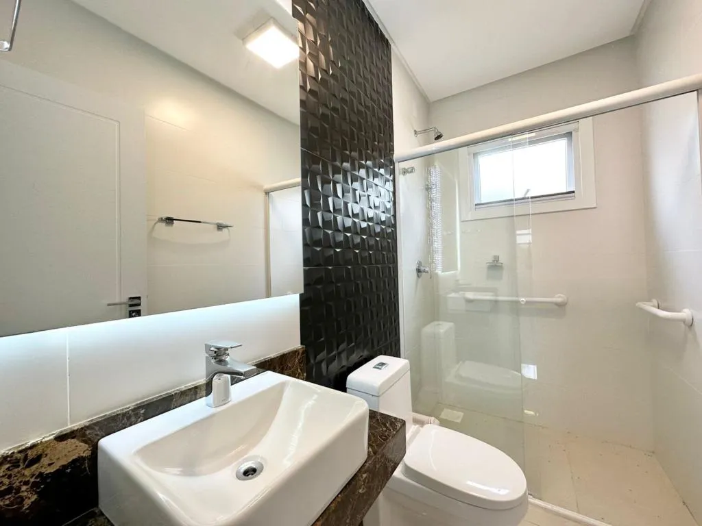 Imagem Casa em Condominio 4 Dormitórios - Bairro Arco Iris