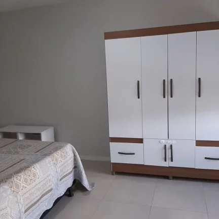 Imagem Casa à venda em Garopaba-SC, bairro Pinguirito: 2 suítes, sala ampla, 110m².