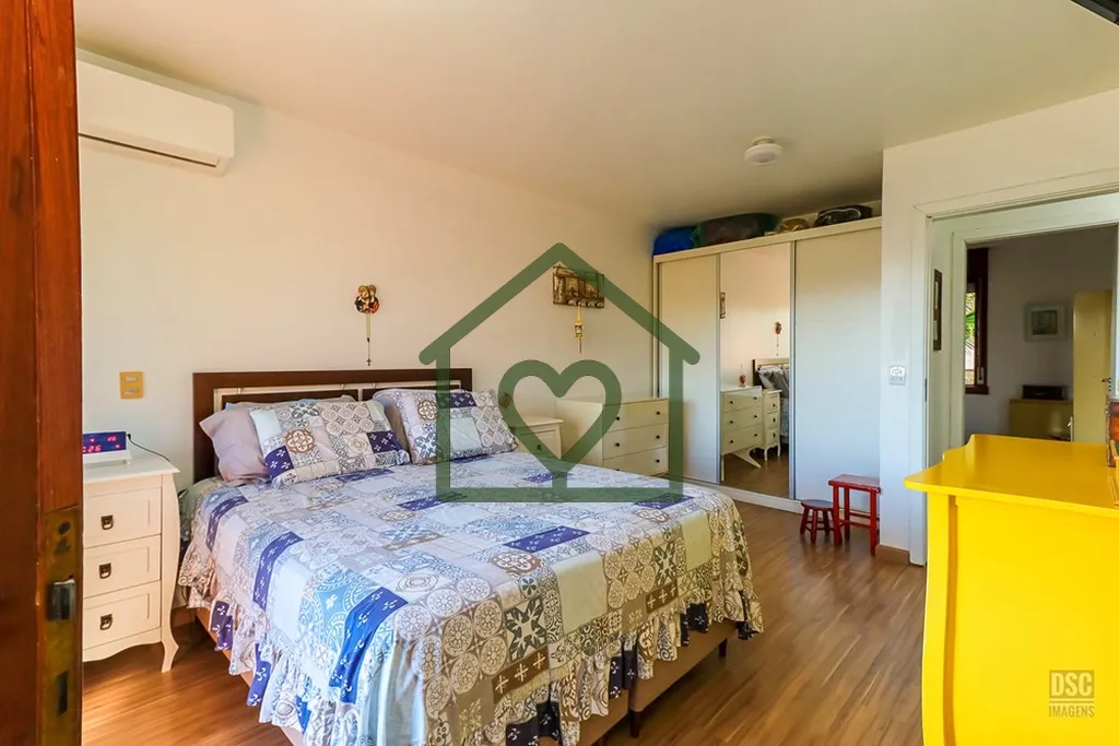 Imagem Excelente apartamento Chácara das Pedras, espaçoso 135m² de area privativa, amplo living com saca...