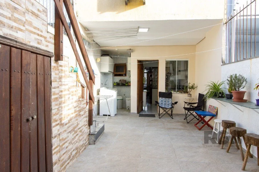 Imagem Casa para Venda - 204m², 3 quartos, 2 suites, 1 vaga - Caminhos do Sol - Guarujá